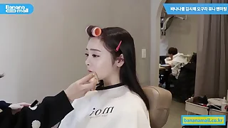 han&period;gl&sol;LHpSl 오구라 유나 팬미팅 하이라이트&period; AV배우 2022년 화보 달력 무료 배포 이벤트 중&period;